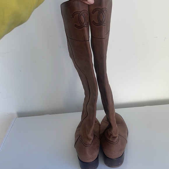 Chanel boot - Picture 2 of 5